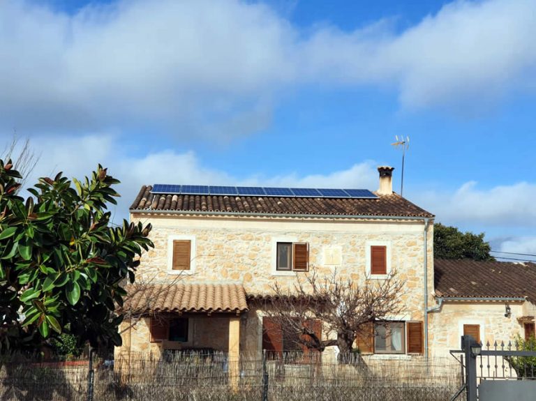 Instalación de placas solares en binissalem